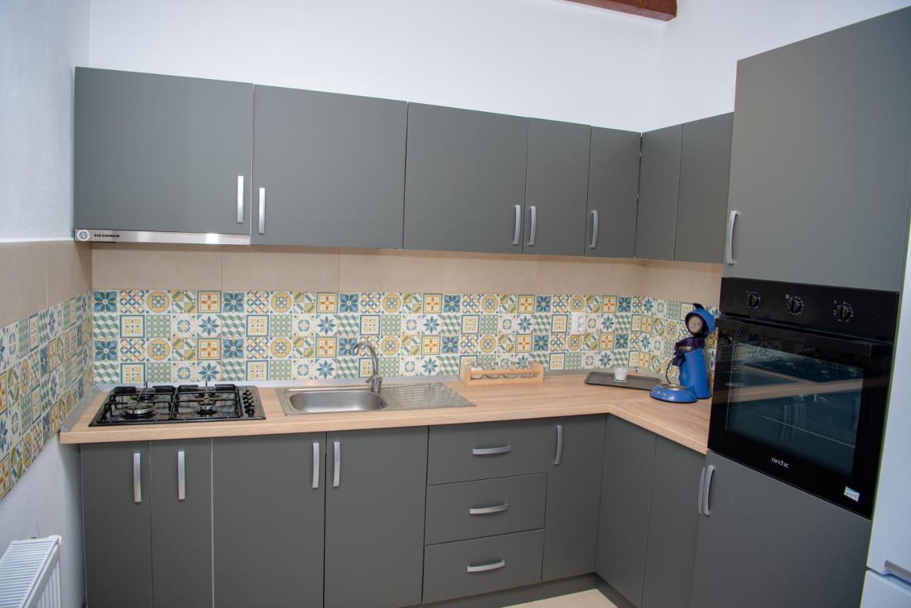 Family House Pristol Appartement Buitenkant foto