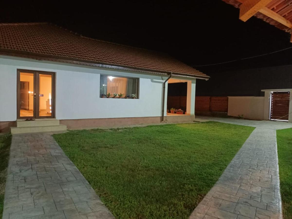 Family House Pristol Appartement Buitenkant foto